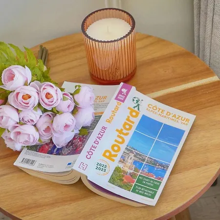 Emily 2 Bedrooms 2 Baths Near Palais *