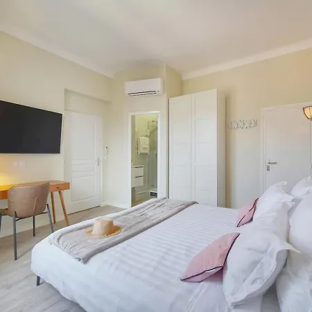 Emily 2 Bedrooms 2 Baths Near Palais *